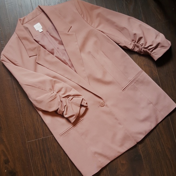 LC Lauren Conrad Jackets & Blazers - Lauren Conrad Blazer in a Blush Pink size 10